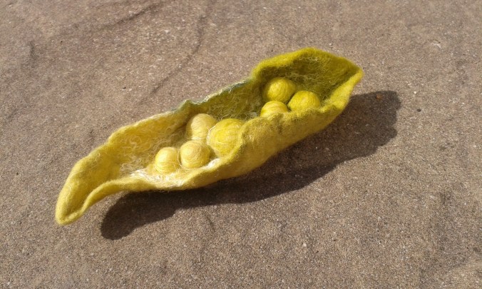 Felted peas in a pod